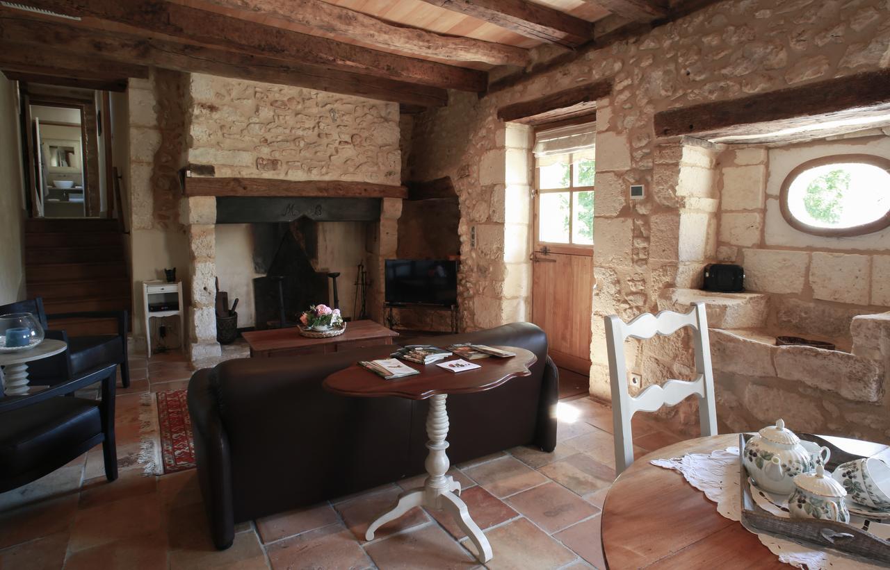 Le Manoir De Beauregard Bed & Breakfast Clermont-de-Beauregard Exterior photo