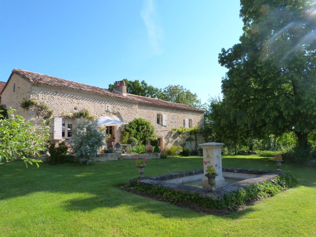 Le Manoir De Beauregard Bed & Breakfast Clermont-de-Beauregard Exterior photo